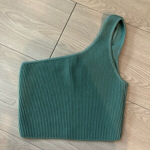 Aritzia Babaton Crop Top